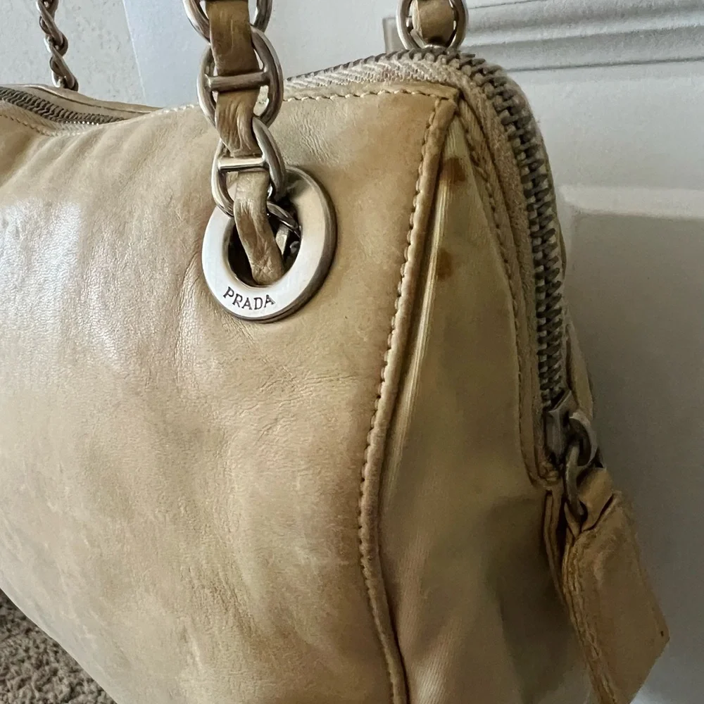Vintage Prada Chain Shoulder Bag Leather Beige Authentic - Picture 16 of 16